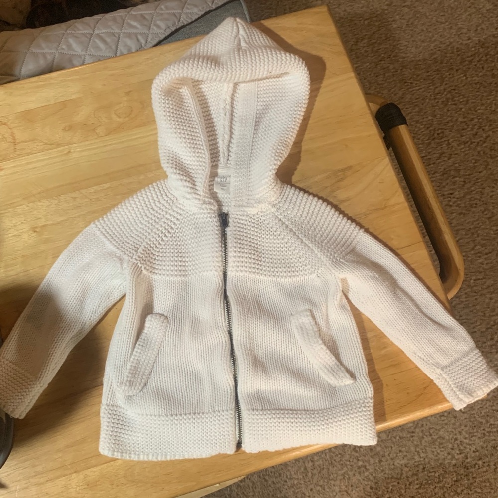 ⭐️3 for $10🌟GAP baby sweater